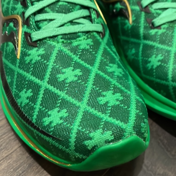 Saucony Kinvara 12 St. Patrick’s Pattys Day Clover Green shoes sneakers Mens 9.5 - Picture 4 of 16